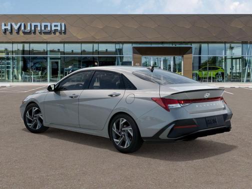 2025 Hyundai ELANTRA HEV SEL