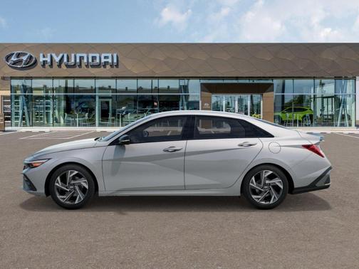 2025 Hyundai ELANTRA HEV SEL