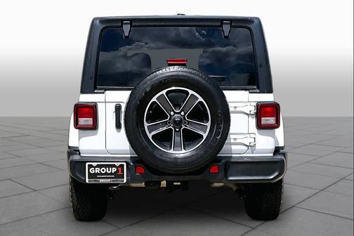 Bright White Clearcoat 2023 Jeep Wrangler 4-Door Sahara 4x4