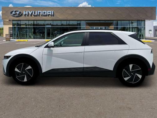 2025 Hyundai IONIQ 5 SEL
