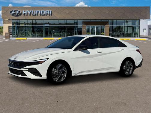 2025 Hyundai ELANTRA HEV SEL
