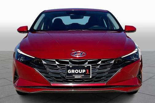 2022 Hyundai ELANTRA SE