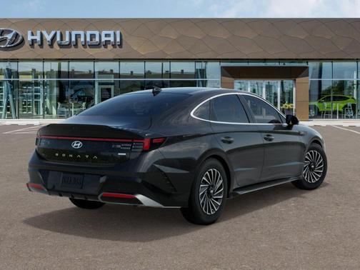 2025 Hyundai SONATA Hybrid Limited