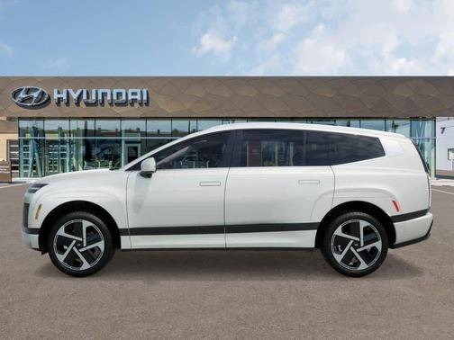 Snow White Pearl 2026 Hyundai IONIQ 9 Performance Calligraphy