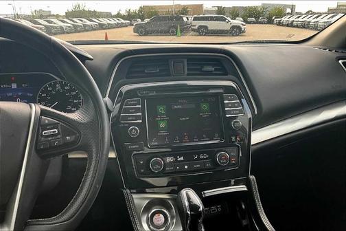 2023 Nissan Maxima SV
