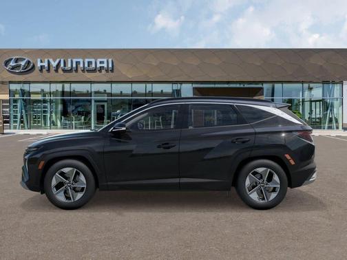 Phantom Black 2025 Hyundai TUCSON SEL Convenience