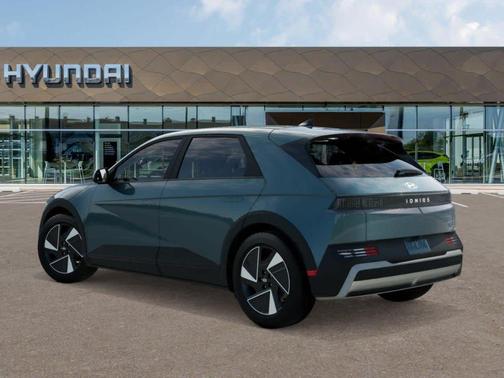 2025 Hyundai IONIQ 5 SE