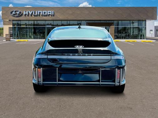 2025 Hyundai IONIQ 6 SEL