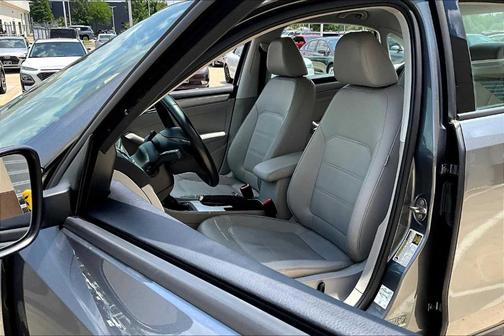 2019 Volkswagen Passat 2.0T Wolfsburg
