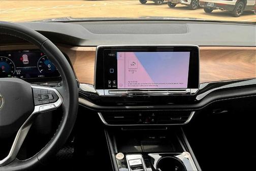 2024 Volkswagen Atlas 2.0T SE
