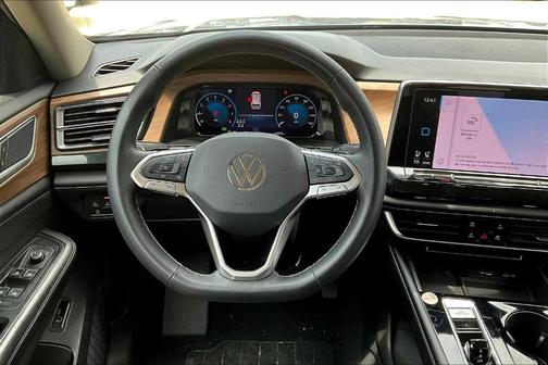 2024 Volkswagen Atlas 2.0T SE