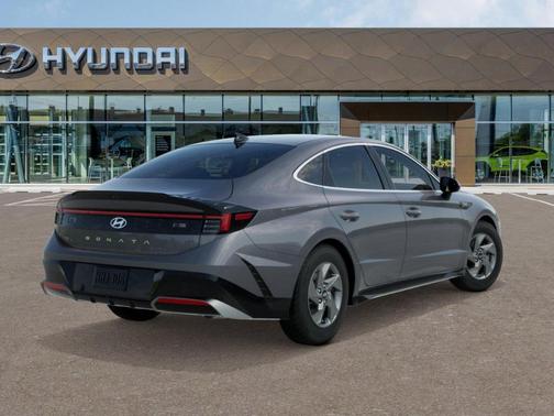 2026 Hyundai SONATA SE