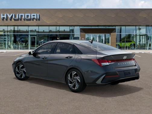 2025 Hyundai ELANTRA HEV SEL