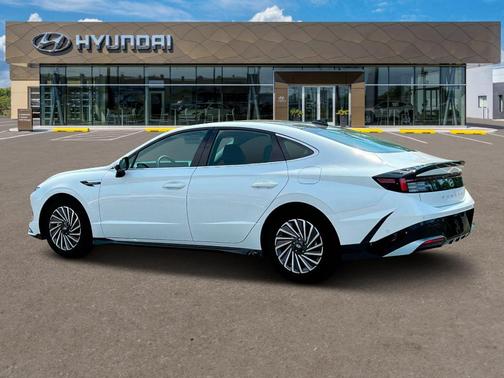 2025 Hyundai SONATA Hybrid Limited