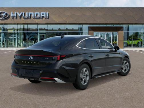 2026 Hyundai SONATA SE