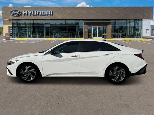2025 Hyundai ELANTRA HEV SEL Sport