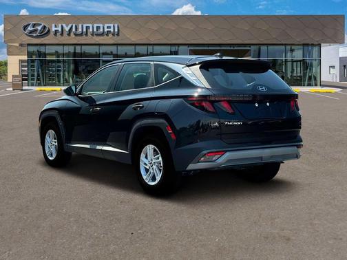 Phantom Black 2025 Hyundai TUCSON SE