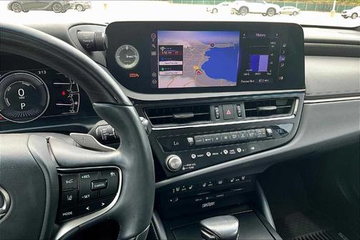 2022 Lexus ES 300h Ultra Luxury