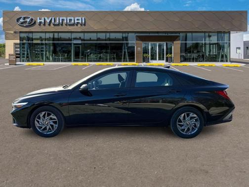 2025 Hyundai ELANTRA HEV Blue