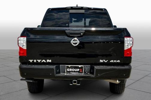 2022 Nissan Titan SV