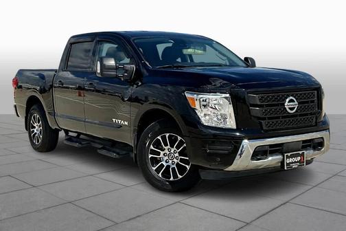 2022 Nissan Titan SV