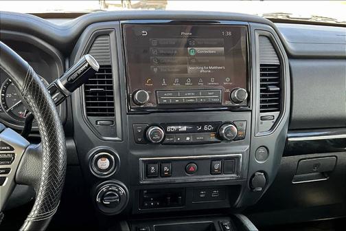 2022 Nissan Titan SV