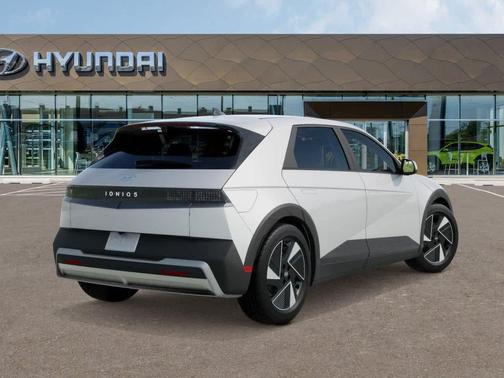 Atlas White 2026 Hyundai IONIQ 5 SEL