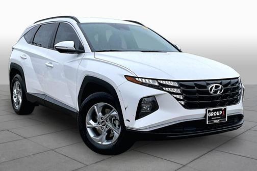 White 2023 Hyundai TUCSON SEL