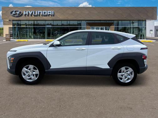 2025 Hyundai KONA SE