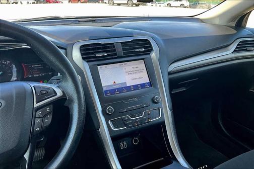2020 Ford Fusion Hybrid SE