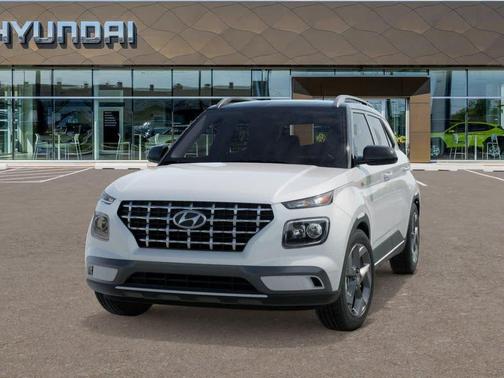 Lunar White w/Black Roof 2026 Hyundai VENUE SEL w/Two-Tone Roof