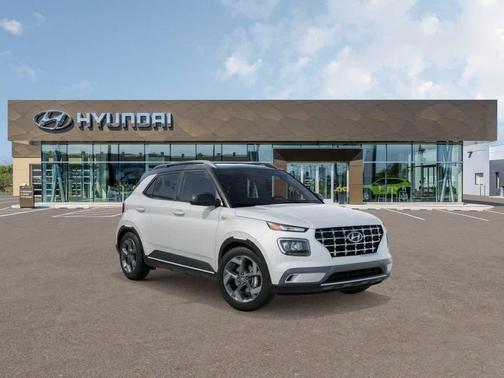 Lunar White w/Black Roof 2026 Hyundai VENUE SEL w/Two-Tone Roof