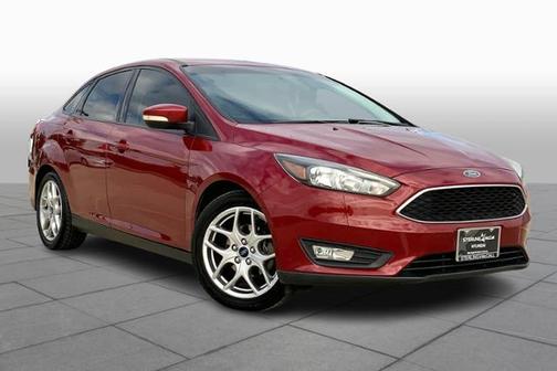 Photo 2 of 32 of 2015 Ford Focus SE