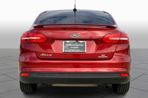 Photo 4 of 32 of 2015 Ford Focus SE