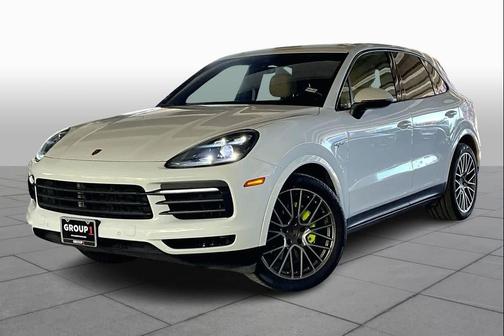Carrara White Metallic 2022 Porsche Cayenne Cayenne E-Hybrid
