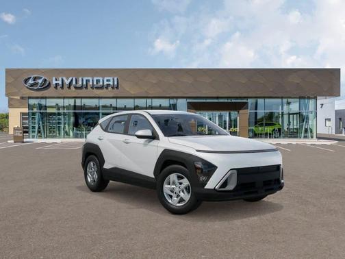 Atlas White 2026 Hyundai KONA SE