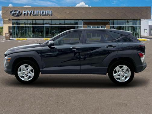 2025 Hyundai KONA SE