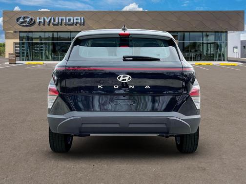 2025 Hyundai KONA SE