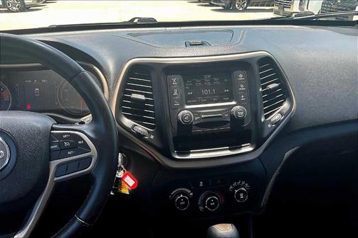 2017 Jeep Cherokee Sport