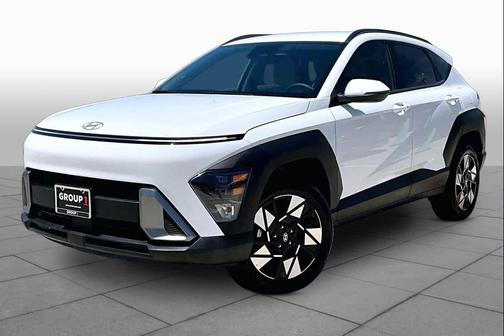 Atlas White 2025 Hyundai KONA SEL
