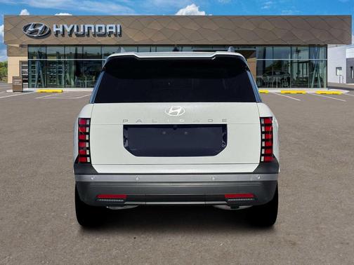 Creamy White Pearl 2026 Hyundai PALISADE SEL 7P