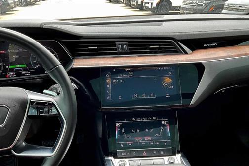 2022 Audi e-tron Premium