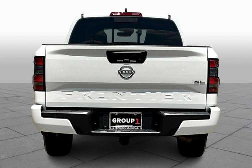 2024 Nissan Frontier SL