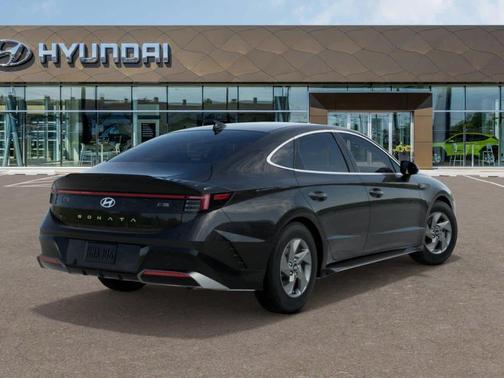 2025 Hyundai SONATA SE