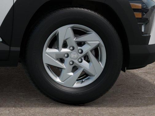 2025 Hyundai KONA SE