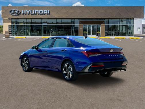 2025 Hyundai ELANTRA Limited