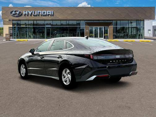 2025 Hyundai SONATA SE