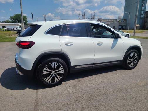Polar White 2025 Mercedes-Benz GLA 250 Base 4MATIC
