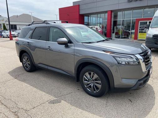 Gun Metallic 2024 Nissan Pathfinder SV 4WD