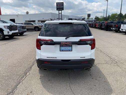 2023 GMC Acadia AWD SLT